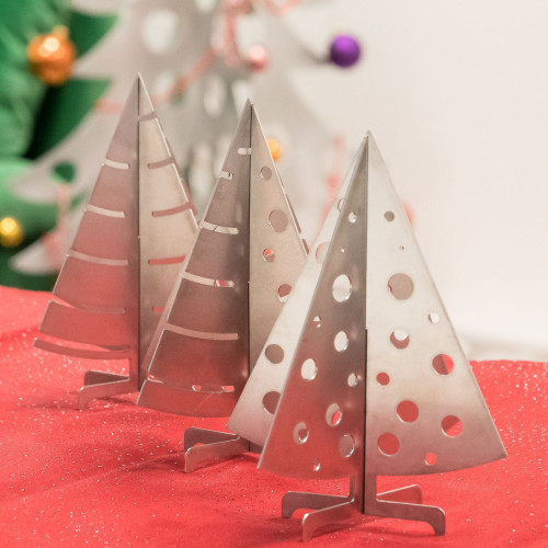 Sapins de Noël de table en alu Sapins de Noël de table en alu