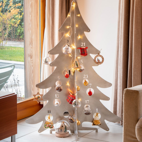 DIY Advent Calendar with Felt Ornaments