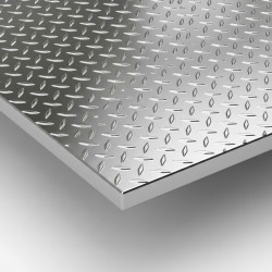 Piastra in acciaio inox antiscivolo da 4 mm su misura