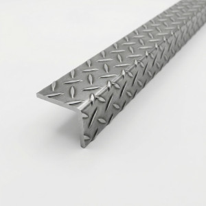 Chequered steel L-profile - John Steel