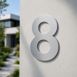 Individuelle Hausnummer 8 in Coolvetica - John Steel