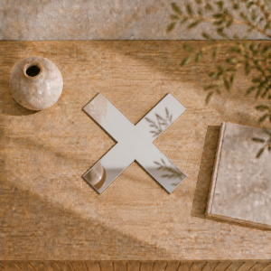 Croix en inox miroir sur mesure | Découpe laser John Steel