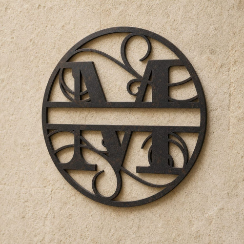 Monogramma in metallo personalizzato lettera M