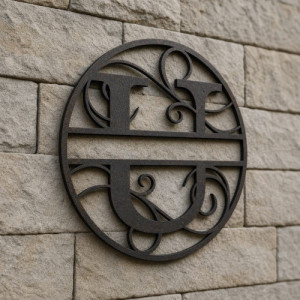 Monogramma in metallo personalizzato lettera U