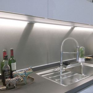 Pourquoi choisir les meubles en inox sur-mesure pour votre cuisine ?