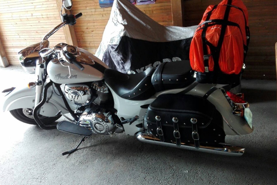 Utilisation du porte-bagage sur-mesure Indian Chief