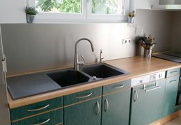 How to clean an aluminium splashback?