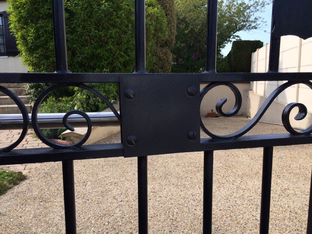 Metal creations for the exterior and interior of our Steelsters