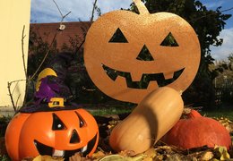 Halloween nach Maß: Cortenstahl als Dekoration