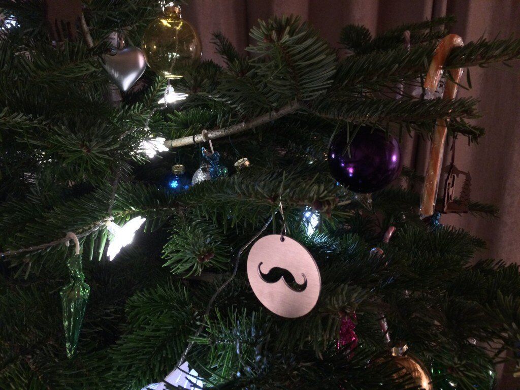 È Natale, il taglio continua