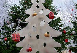 La sapin de Noël en métal, le sapin artificiel par excellence !