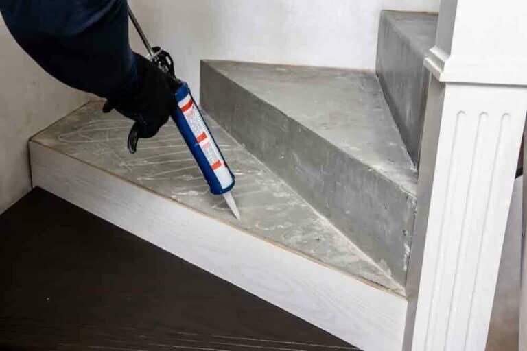 Il legno per una ristrutturazione di scale piena di Steel