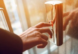 L’inox texture cuir ? Votre allié décoration !