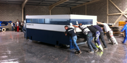 Déménagement du laser J4 après-midi : installation dans le nouvel atelier