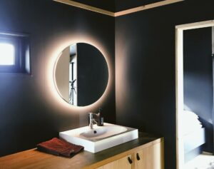 Comment nettoyer un miroir avec les astuces de Brigitte !