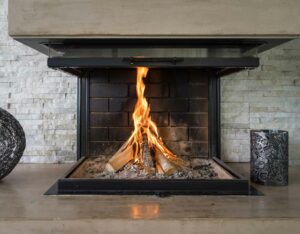 Comment habiller et protéger votre cheminée ?