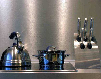 Le métal pour une décoration de cuisine sur-mesure