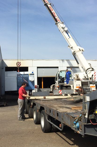 Chargement du laser sur le camion