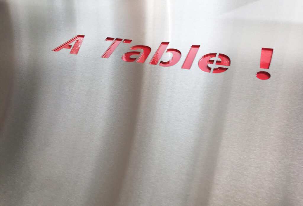 couverture de table en inox